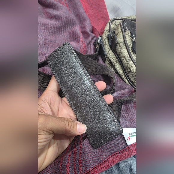 Authentic Vintage Gucci GG Crossbody - Picture 13 of 14